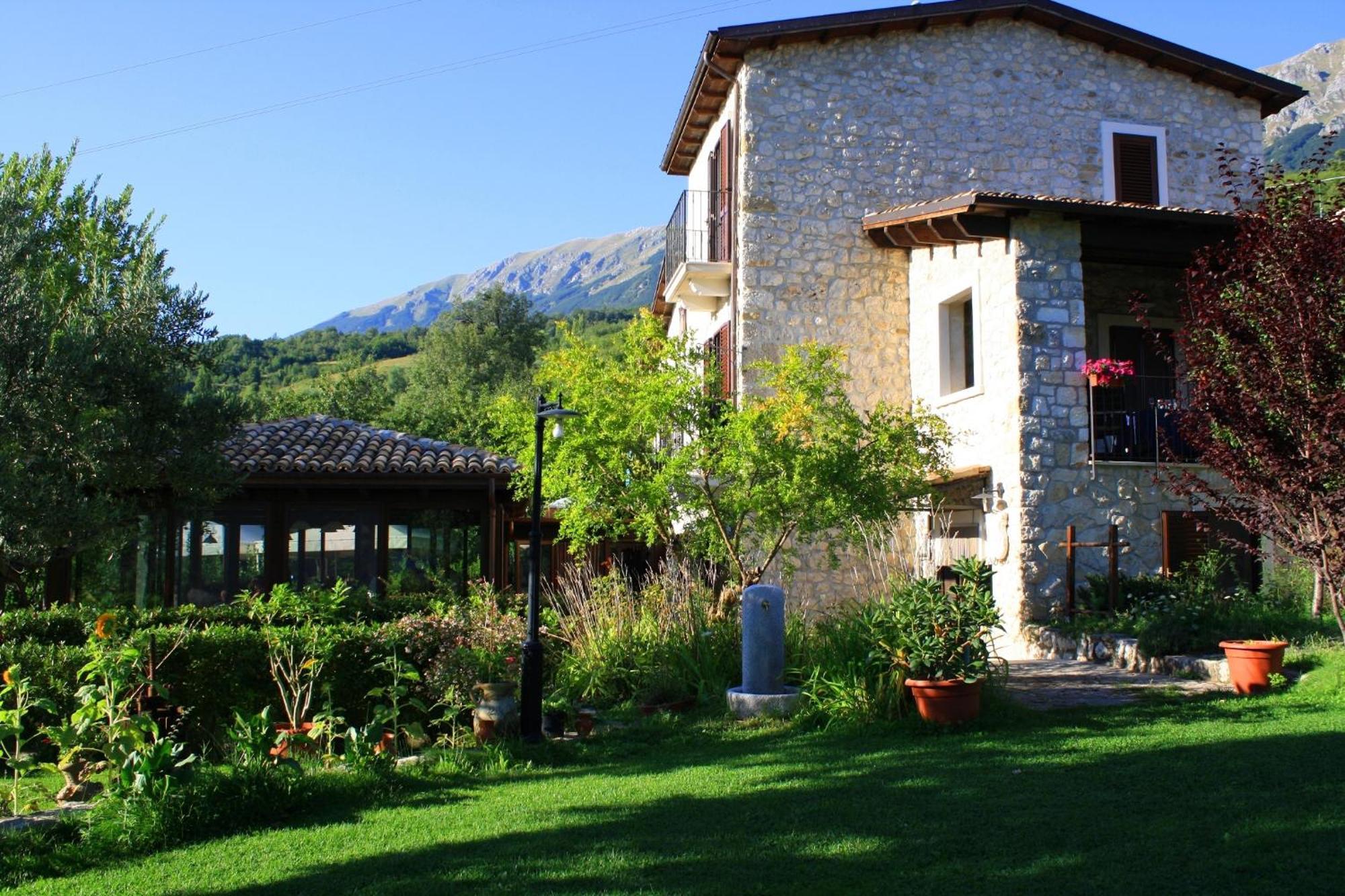 Locanda Del Barone Caramanico Terme Exterior photo